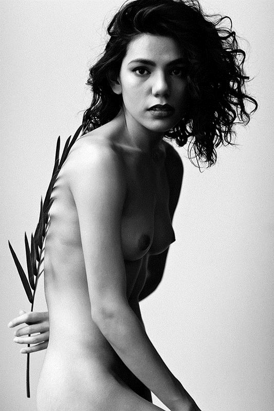 Artistic Nude Portrait Photo by Photographer TamN