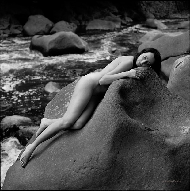 Artistic Nude Sensual Photo by Photographer drachenphoto