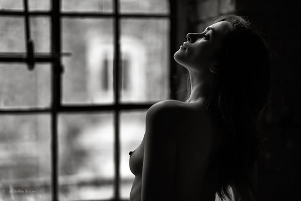 Artistic Nude Sensual Photo by Photographer drachenphoto