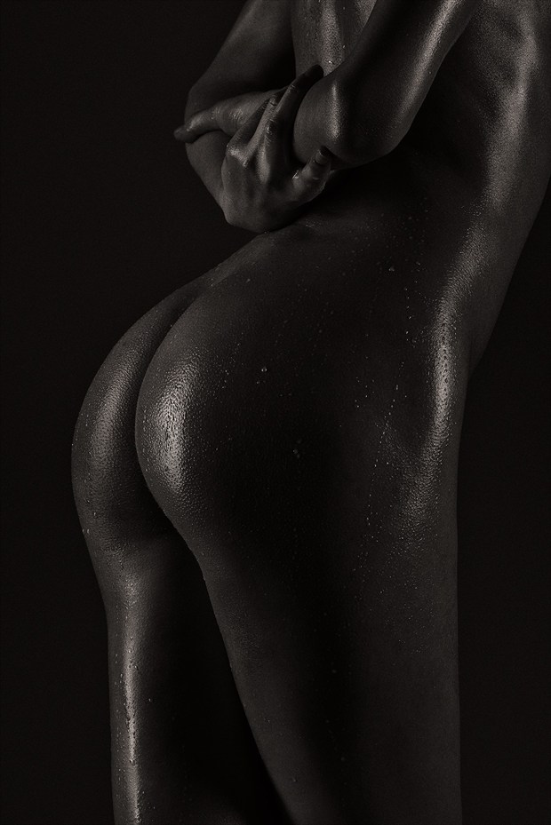 Artistic Nude Silhouette Photo by Photographer XaviRoStudio