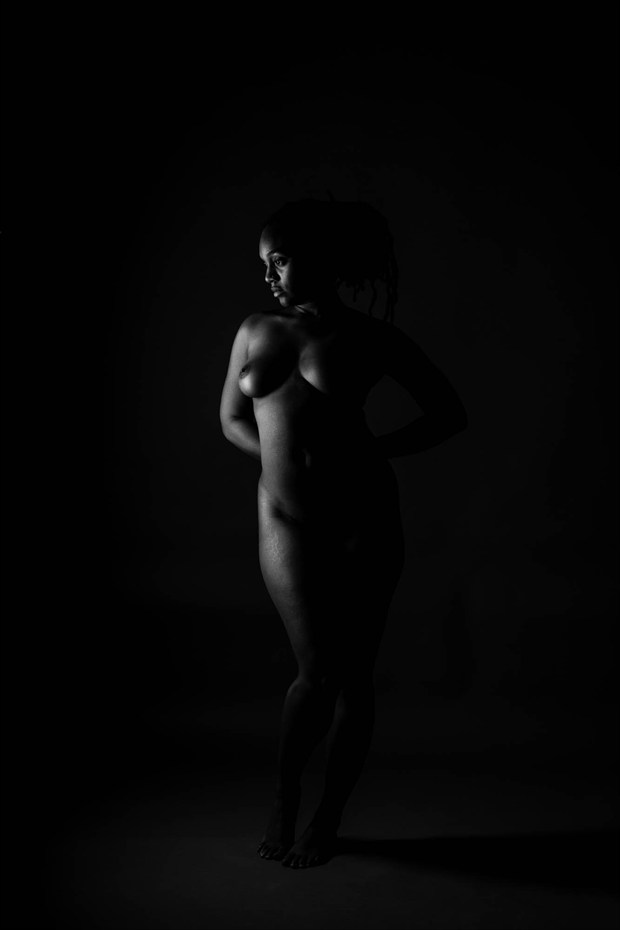 Artistic Nude Studio Lighting Photo by Model Voodoo Howyacall