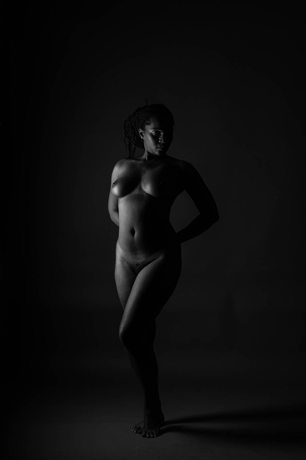 Artistic Nude Studio Lighting Photo by Model Voodoo Howyacall