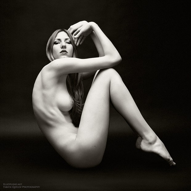 Artistic Nude Studio Lighting Photo by Photographer Fabien Queloz