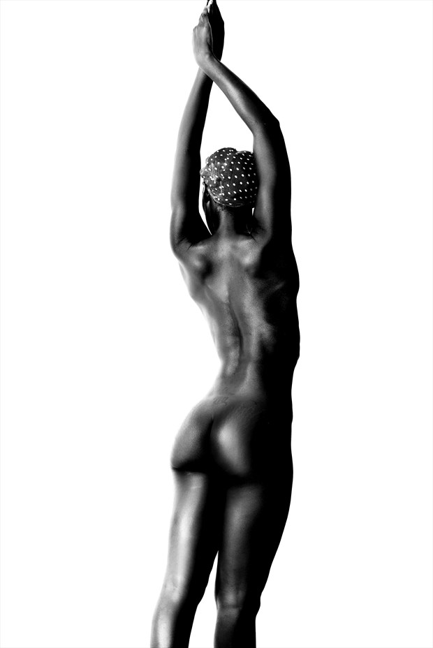 Artistic Nude Studio Lighting Photo by Photographer Mshairi