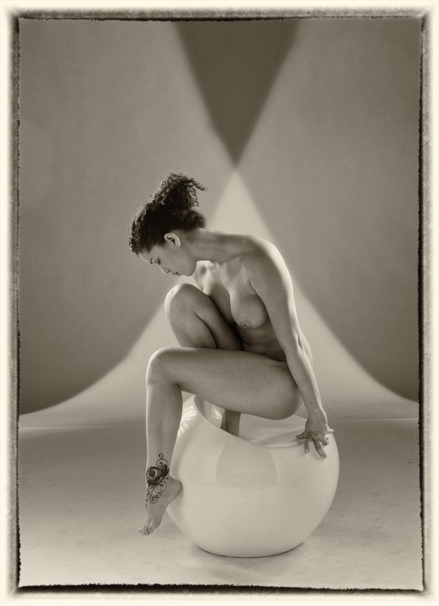 Artistic Nude Studio Lighting Photo by Photographer SargentPhotography