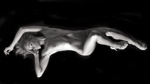 Artistic Nude Studio Lighting Photo by Photographer Steve Coulter