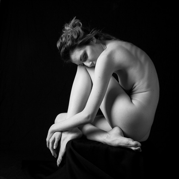 Artistic Nude Studio Lighting Photo by Photographer iworlddesign