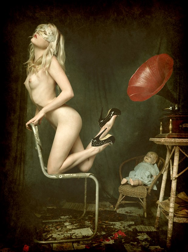 Artistic Nude Vintage Style Photo by Photographer peter kelly