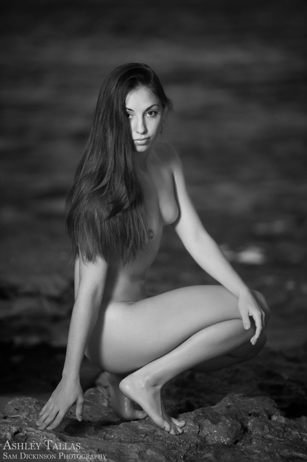 Ashley on the beach Artistic Nude Photo by Photographer Sam Dickinson