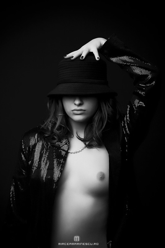 B Artistic Nude Photo by Photographer Mircea Marinescu