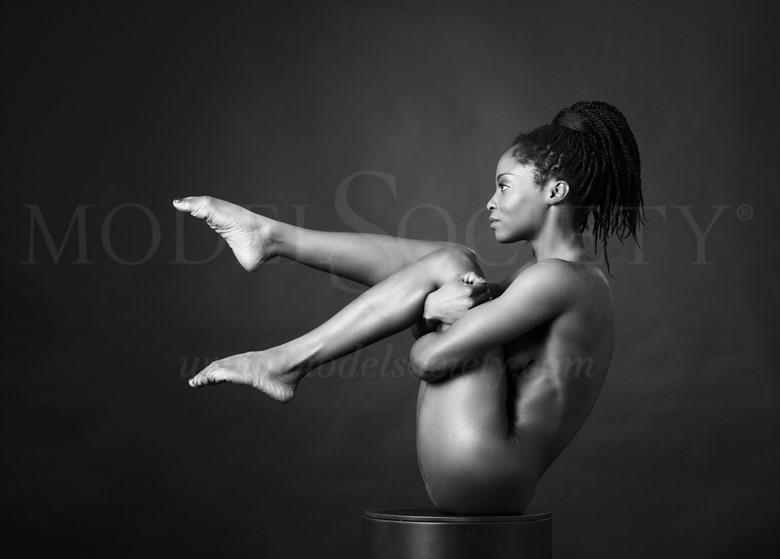 Balance Artistic Nude Photo by Photographer Smiling Lenses
