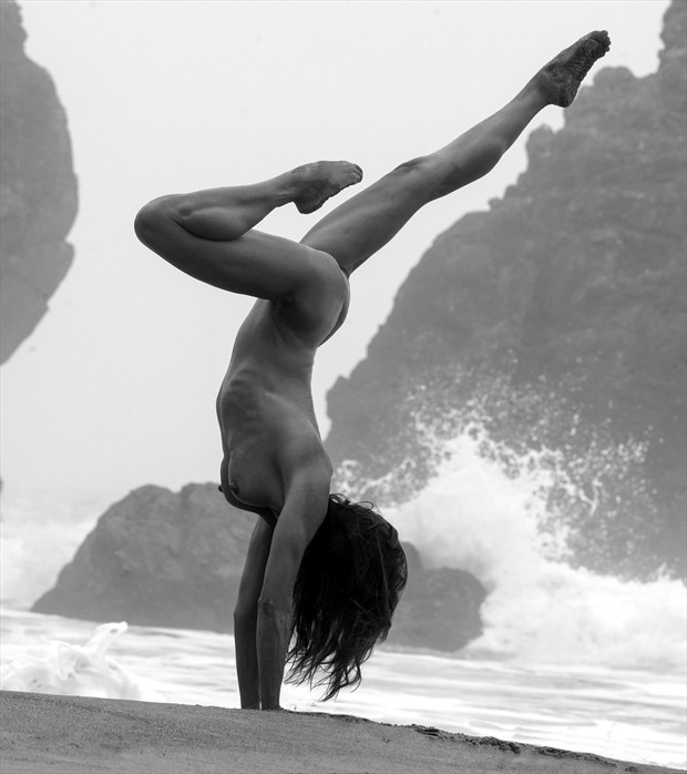 Balance Figure Study Photo by Photographer Eric Lowenberg