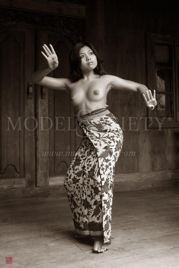 Bali 11 Artistic Nude Artwork by Photographer Patrice Delmotte