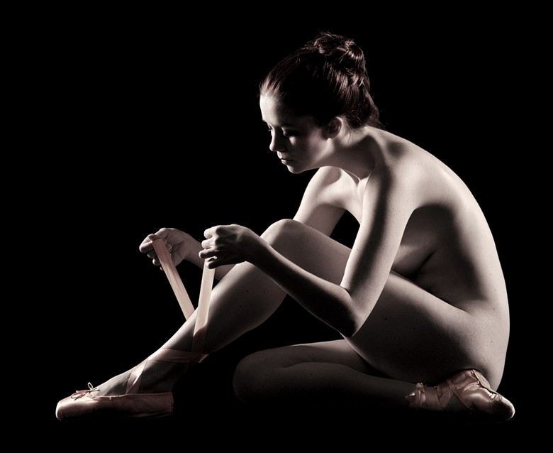 Ballet Artistic Nude Photo by Photographer Thomas