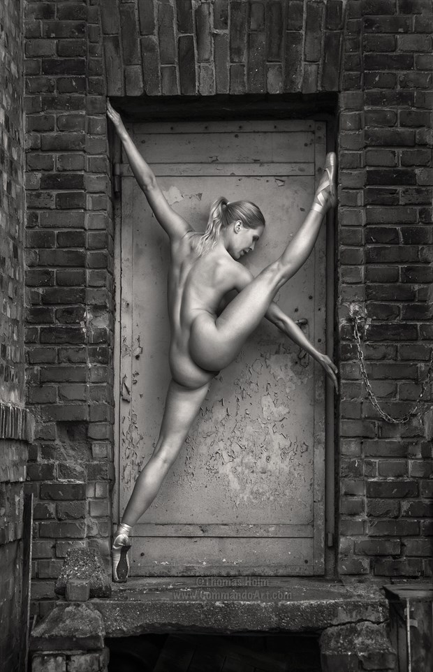 Ballet X Artistic Nude Photo by Photographer CommandoArt