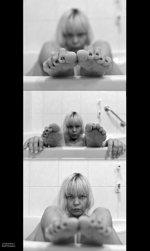 Bath 01 Artistic Nude Photo by Photographer Roelf Rozema Fotocol