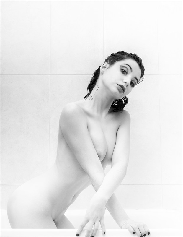 Ba%C3%B1era Blanca Artistic Nude Artwork by Photographer Paula Bertr%C3%A1n