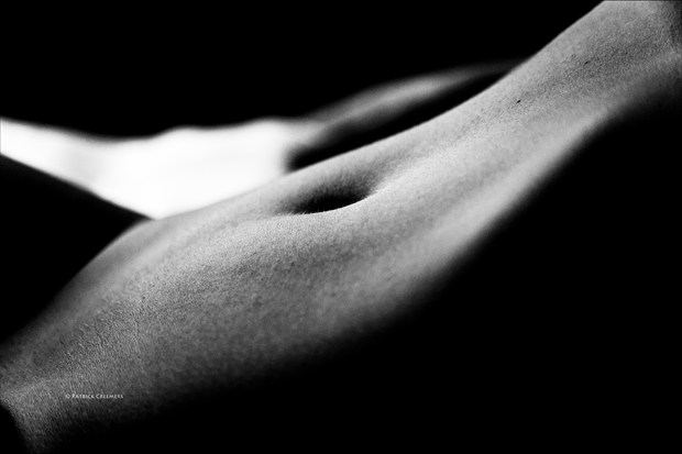 Belly up Artistic Nude Photo by Photographer Patrick Creemers