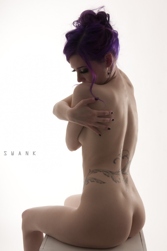 Bend the Bracket Artistic Nude Photo by Model TristinVitriol