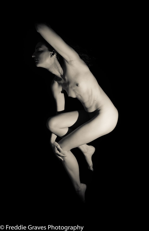 Beth MG Artistic Nude Photo by Artist Freddie Graves