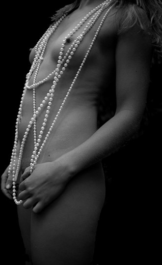 Body of Beads Artistic Nude Photo by Photographer TroubadudeProduction