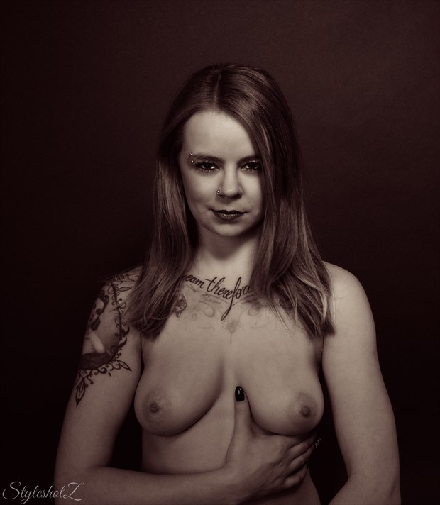 Bold and beautiful Artistic Nude Photo by Photographer StyleShotZ