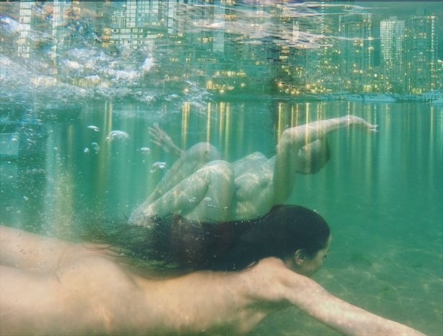 Breathing Underwater Artistic Nude Photo by Model ArainaN