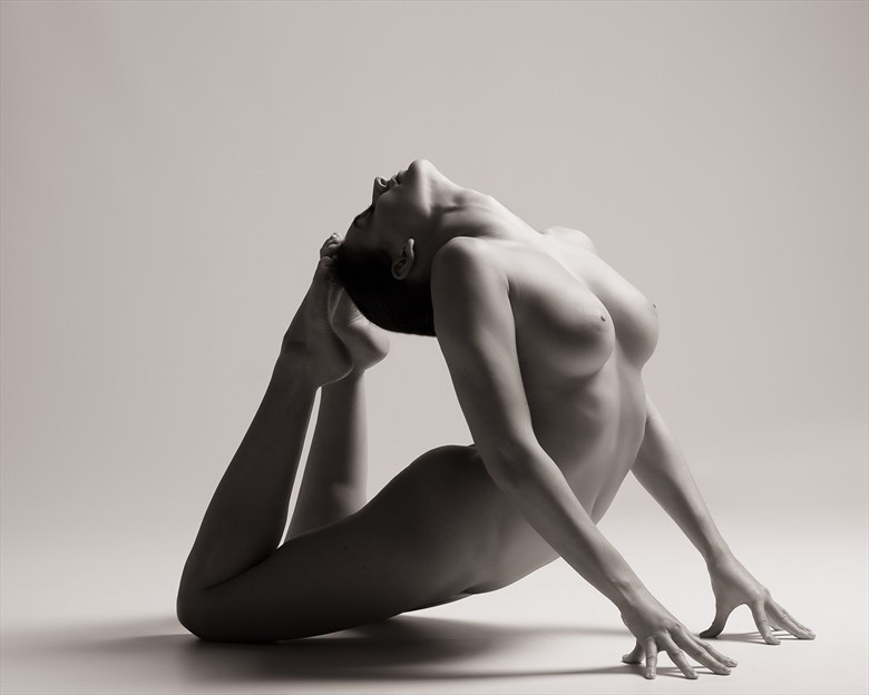 Camilla Rose Helley Artistic Nude Photo by Photographer Barrie