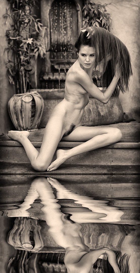 Christie's reflection Artistic Nude Photo by Photographer DanWarnerPhotography