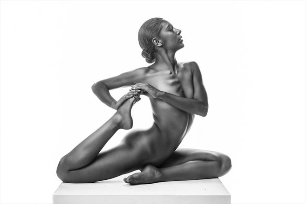 Cinco Artistic Nude Photo by Photographer Zabrodski