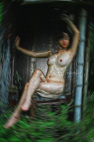 Circle Artistic Nude Artwork by Photographer tuanryan