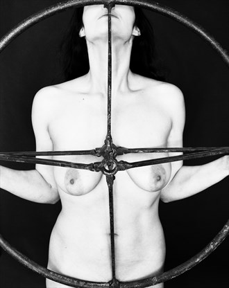 Circle Artistic Nude Photo by Photographer lancepatrickimages
