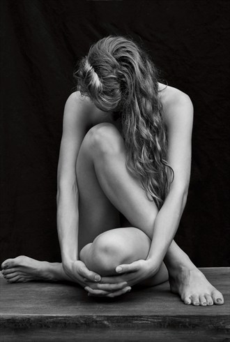Classic Pose Artistic Nude Photo by Photographer Randy Persinger