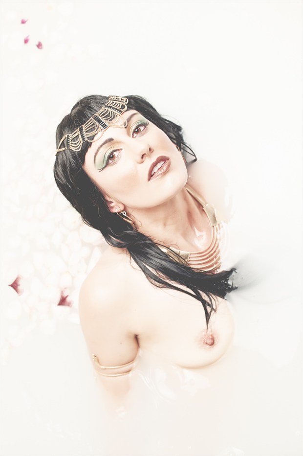 Cleopatra Artistic Nude Photo by Photographer Sam Dickinson