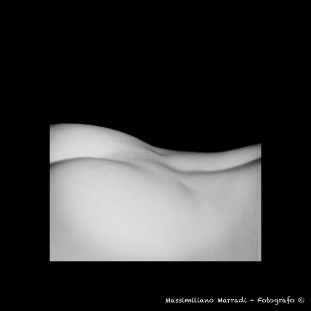 Close 1 Erotic Photo by Photographer MassimilianoMarradi