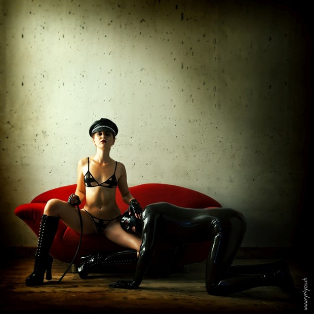 Close to her Artistic Nude Photo by Photographer eye4you.ch