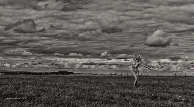 Clouds calling Artistic Nude Photo by Photographer Varkman
