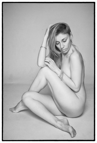 Competely, Chloe Artistic Nude Photo by Photographer Dudler