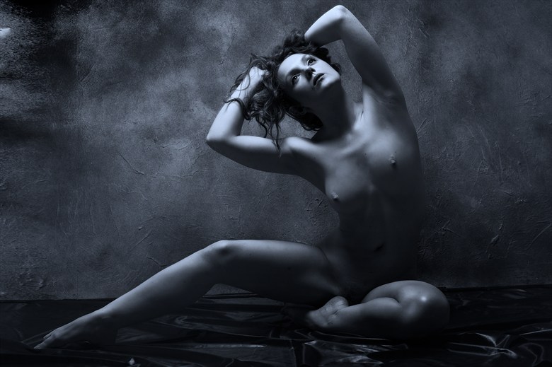 Contrasts Artistic Nude Photo by Photographer Ray Kirby
