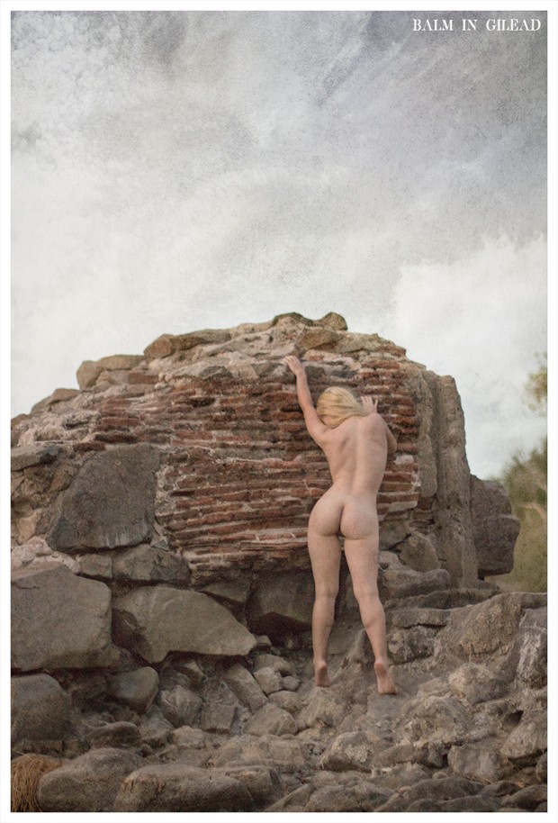Crumbling walls Artistic Nude Photo by Photographer balm in Gilead