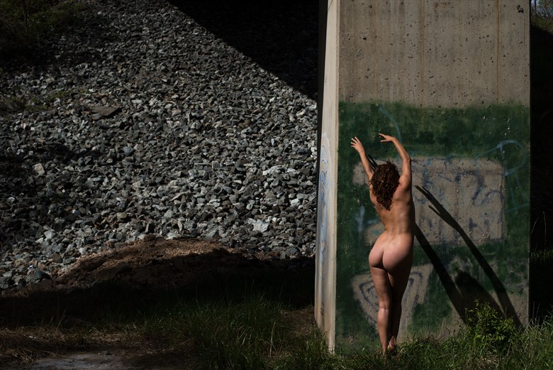 Dancing With Shadows Artistic Nude Photo by Model Reece de la Tierra