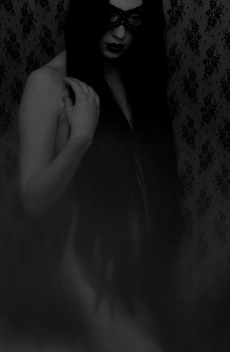 Dark Artistic Nude Photo by Model Ammalynn