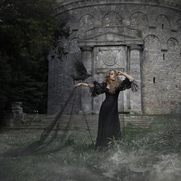 Dark Queen Sensual Photo by Photographer Marcin Laskarzewski