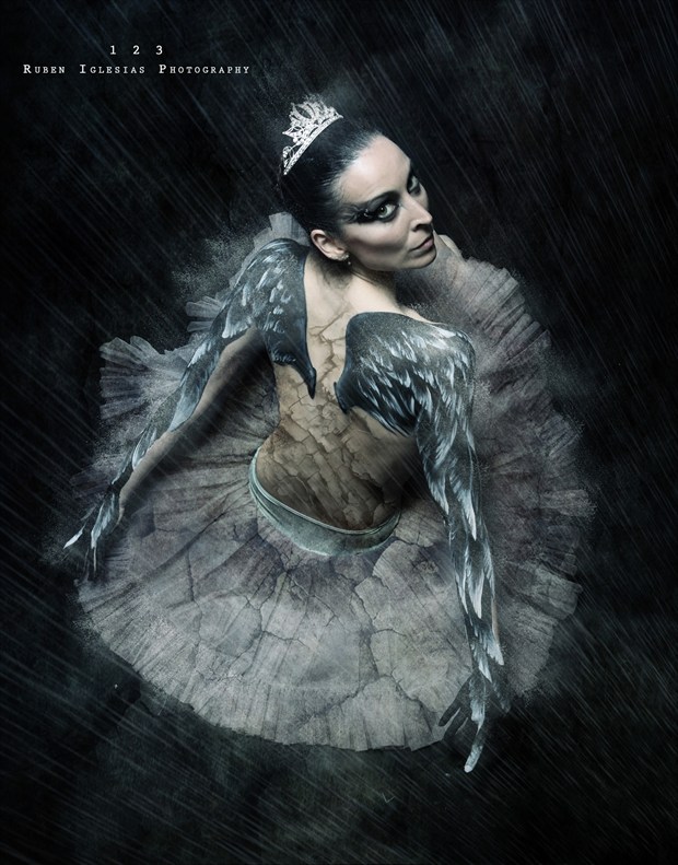 Dark Swan by Rub%C3%A9n Iglesias Body Painting Artwork by Model Just Ana