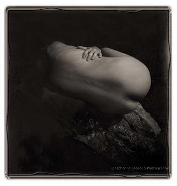 Darkness Artistic Nude Photo by Photographer SoulShapes