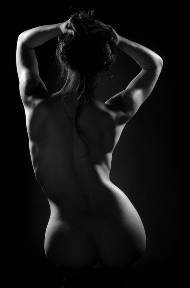 De Dos Artistic Nude Photo by Photographer Antoine Peluquere