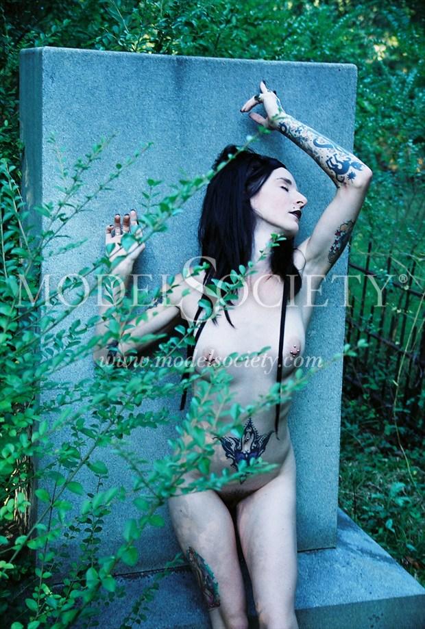 Death Artistic Nude Photo by Photographer Richmond Body Art