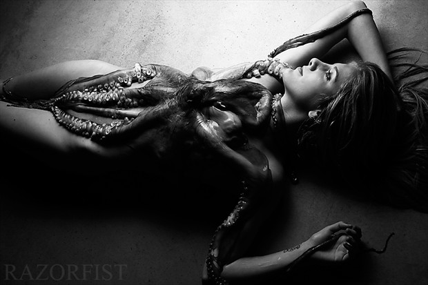 Denouement Artistic Nude Photo by Model diluvians