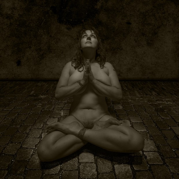 Devotion Artistic Nude Photo by Photographer CurvedLight