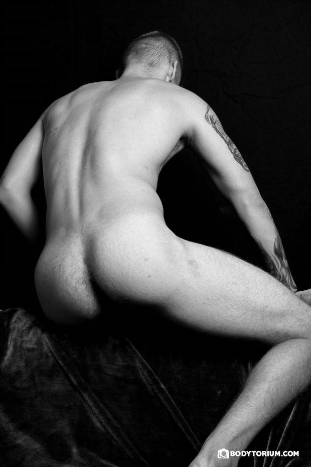 Dominik Erotic Photo by Photographer Phil Dlab   Bodytorium